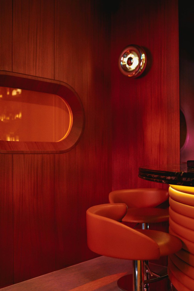 luusssso's tweet image. Night Hawk Bar // Singapore