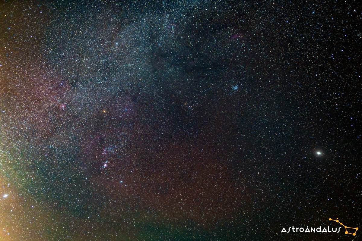Anoche desde #Navalacruz <a href="/AstroAndalus/">AstroAndalus</a> para ASOTUR, capturaba #airglow rojizo de la gran llamarada solar de hace unos días junto con luz zodiacal. 

I M P R E S I O N A N T E S