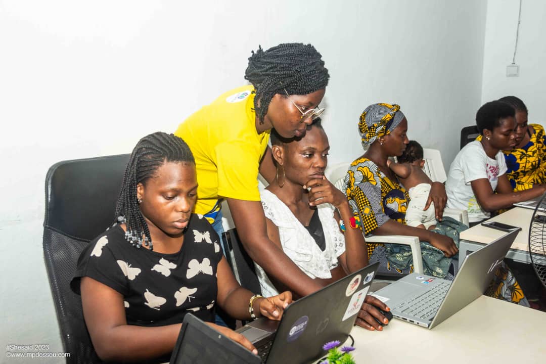 WikimediaBj's tweet photo. Hier troisième atelier #SheSaid 2023 au Bénin. Félicitations à toutes ces personnes qui sont restées depuis le premier atelier pour révéler les femmes par leur citations notables à travers @Wikiquote #WikimediaBebin #Gendergap #wikimedia #WikiLoves https://t.co/ywWBUtoaeR