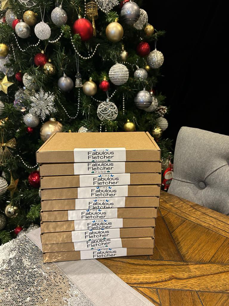 FabFletchFund's tweet photo. Today we delivered to Hull’s NICU another 235 children’s reading books so parents can feel like parents as they sit by their poorly babies.
We also delivered 100 care packages for those  parents who are catapulted into NICU life without warning or any essentials.
Thank you all 👏 https://t.co/GEF33CUmTf