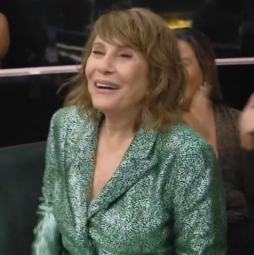 infosesteves's tweet photo. Adriana: Eu queria, Luciano, agradecer a minha Deusa, grande atriz e amiga Renata Sorrah!
AMIZADE DE OURO!
#MelhoresDoAno https://t.co/hN7lJ7ULxV