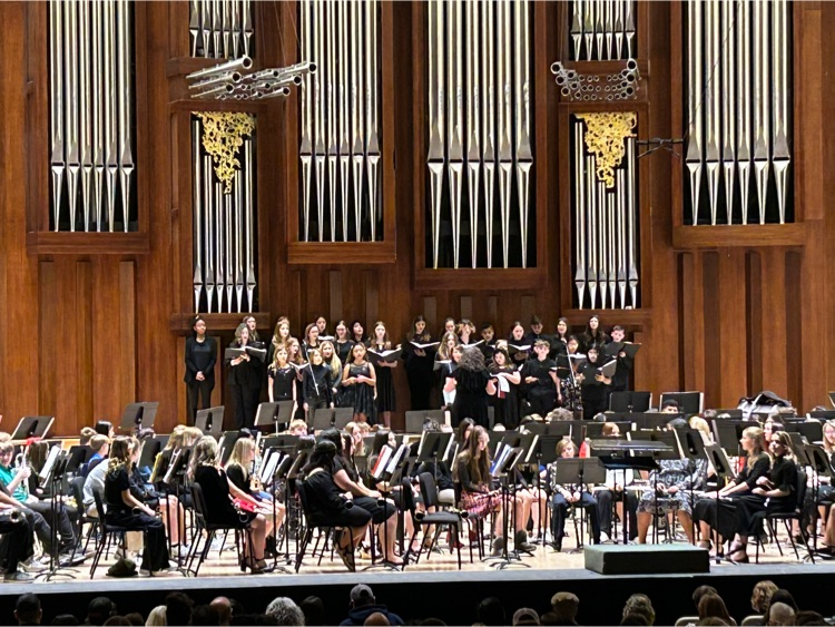 whatsnewatrjh's tweet photo. Such a wonderful performance this afternoon by our JH choir and band students at Jones Hall! Their hard work is really showing! https://t.co/fR6BHuDI3h