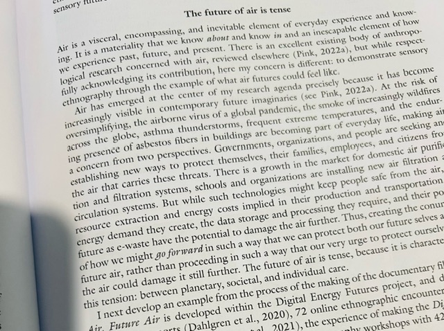 New book chapter alert 📚 📣 What could possible futures feel like? & how can we comprehend the sensory, emotional and ethical feelings though which people sense those elements of possible futures that it's impossible to put into words? ➡ routledge.com/The-Routledge-…)