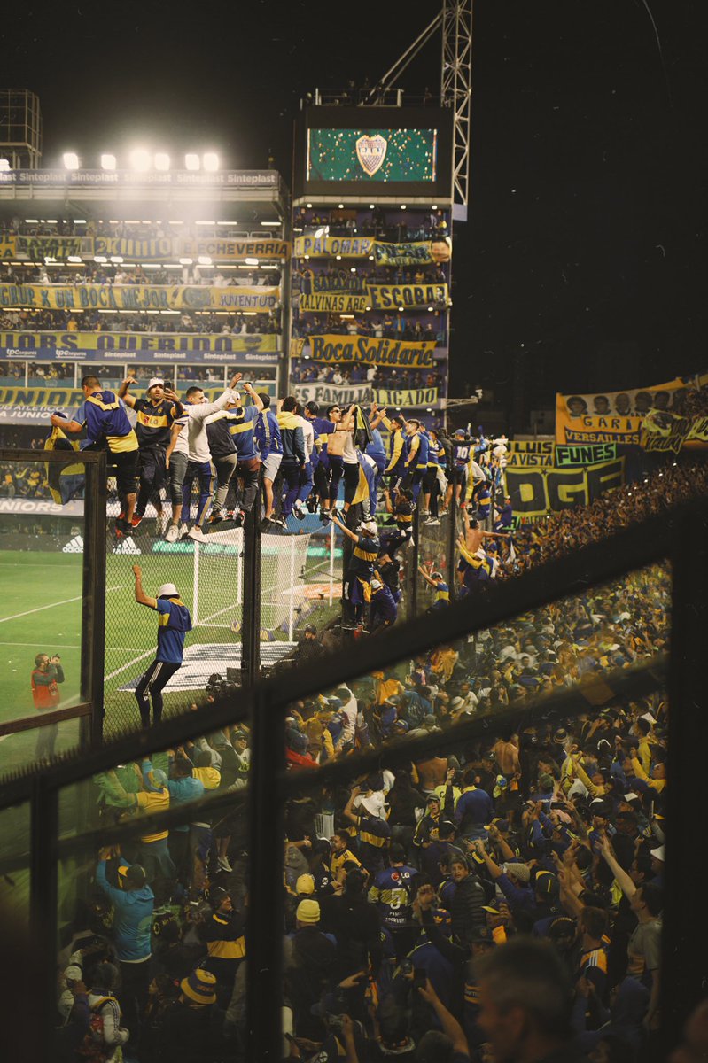 ELECCIONES CON MÁS
VOTANTES DE LA HISTORIA EN EL FÚTBOL 🇦🇷

BOCA 2023: 47.600
Boca 2019: 38.363
River 2021: 19.500
San Lorenzo 2023: 16.000
Independiente 15.980
Central 2018: 11.724
Racing 2014: 9.957

El movimiento popular más grande de Argentina, de America y del mundo.