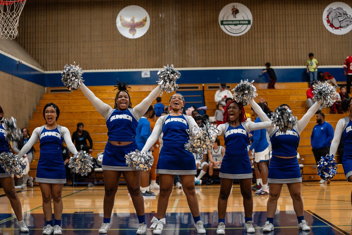 kckps_sumner's tweet photo. Girls and boys basketball squads took on the Atchison Phoenix Friday night. Thank you Blue Crew, Band, The Acadettes, and Cheer for creating a fun home game environment! 

📸Kyran Washington and Gaby Lopez 

#4theacademy https://t.co/82TsKoe1Pm