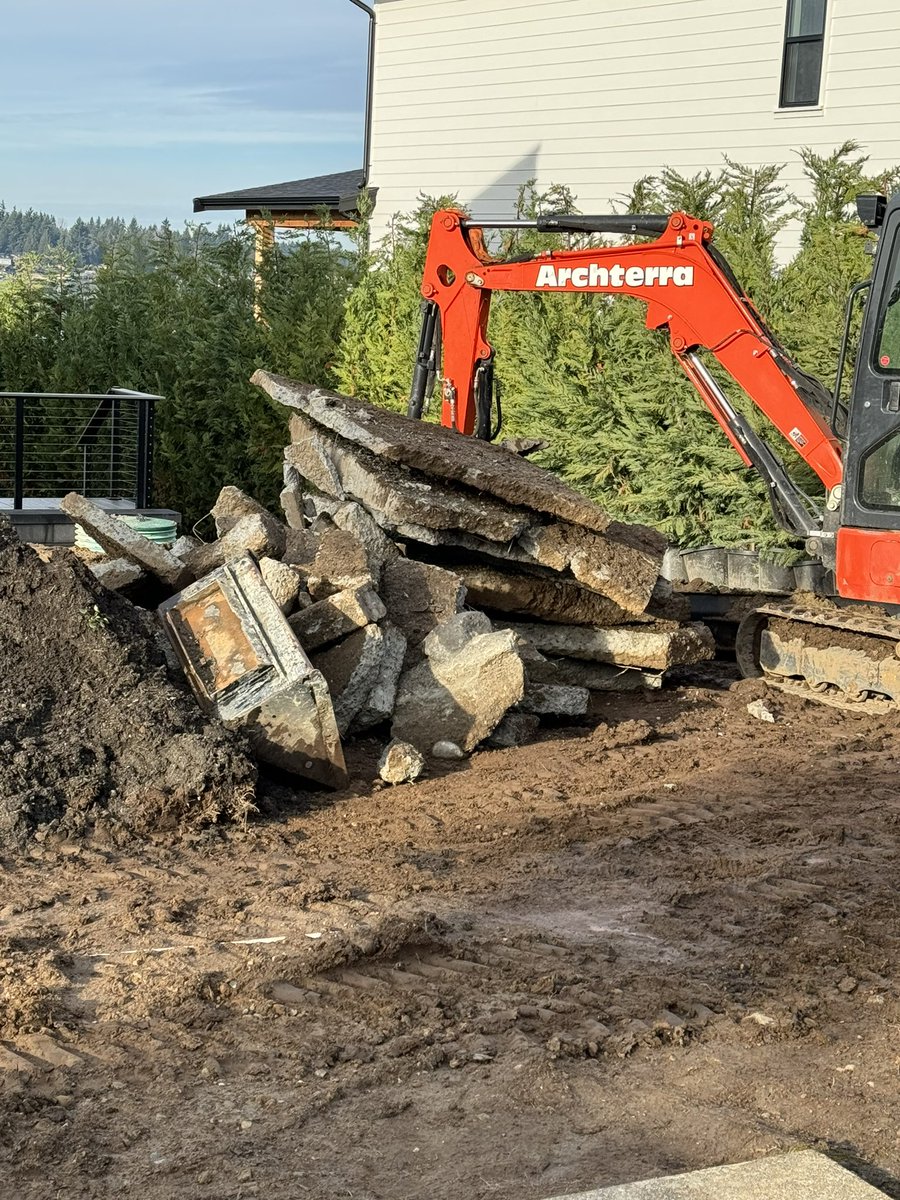 Archterra_'s tweet photo. People will throw stones at you. Don’t throw them back. Collect them all and build an empire. #archterra4life #landscape #worththewait #qualityoverauanity #investinginourpeople https://t.co/Lv9eycS6Go
