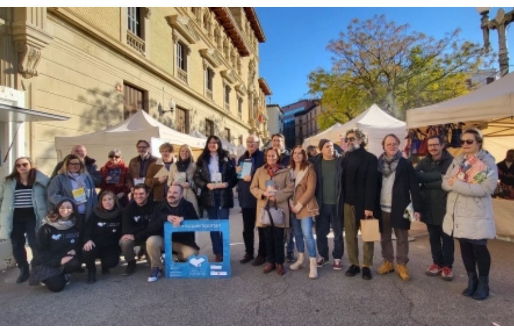 AntoniaAlcala's tweet image. #Librosqueimportan interesante iniciativa que permite fomentar la cultura intercambiando libros. Excusa perfecta para reencuentros en una magnífica mañana en #Huesca @JesusArbues @peckerpop @ivanroma2001 @TerucaMoreno @Lorena_OrdunaP