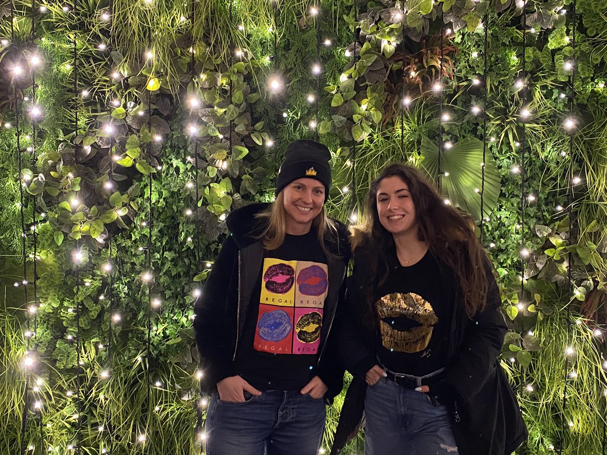 With our #HolidayGlam new t-shirts💋😍 <a href="/LanaParrilla/">Lana Parrilla</a>