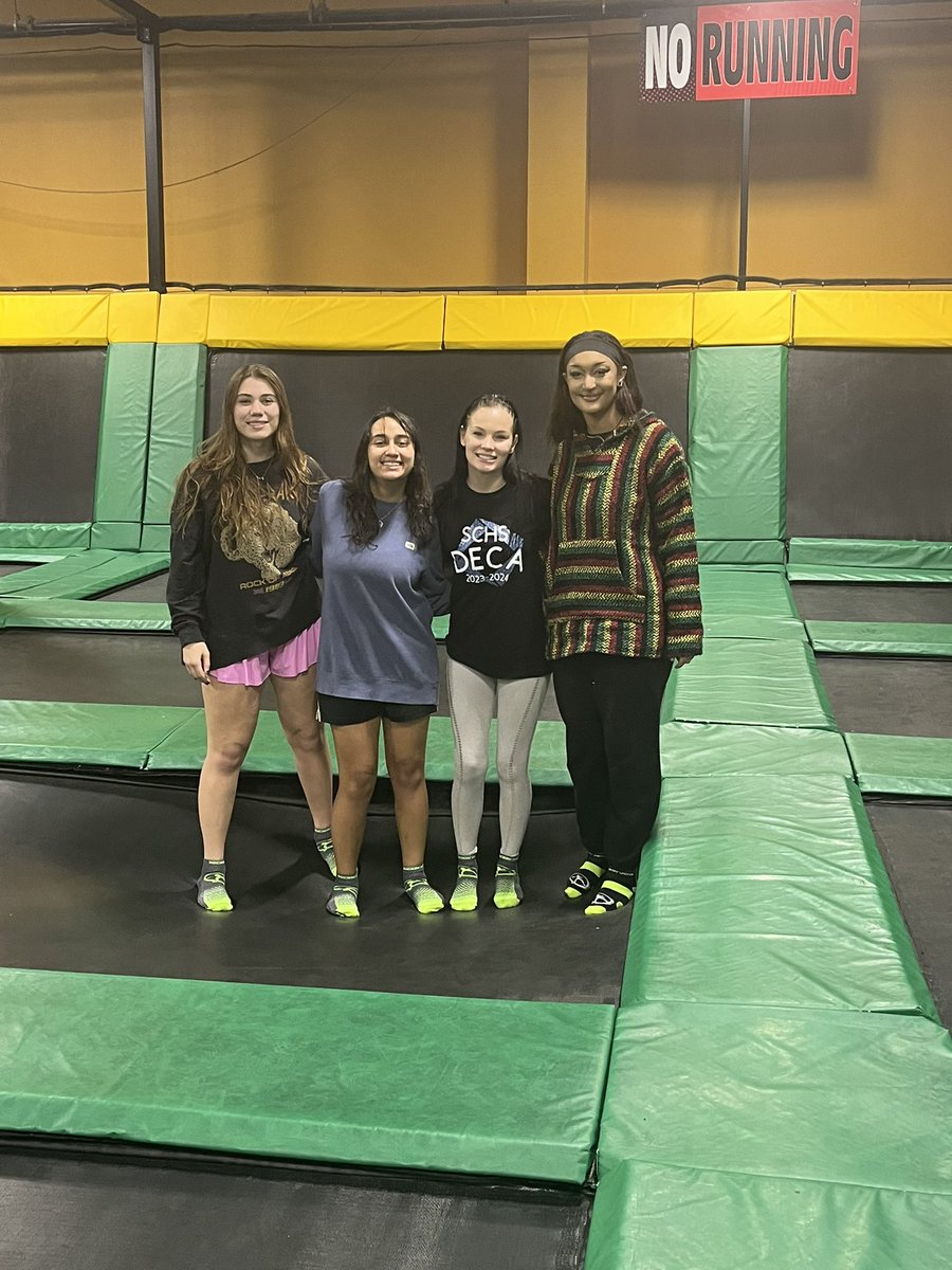 SCpiratedeca's tweet image. SCHS DECA reaching new heights at Rockin Jump for our holiday party. Lots of fun! #modeca