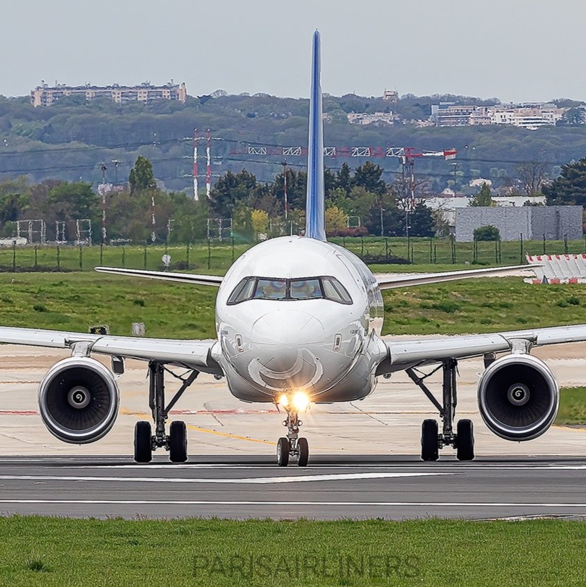 🤩🤩🤩🇲🇫🇲🇫
➖➖➖➖➖➖➖➖➖➖
Aircraft✈️: Airbus A320-200
Airline 🇲🇫 : Air Corsica (CCM)
Registration 📋 : F-HEBV
➖➖➖➖➖➖➖➖➖➖
#instagramaviation #megaaviation #paris #speedbird  #a320 #orly  #aviationgoals #aviationeverywhere  #nightphotography #proaviation #ajaccio