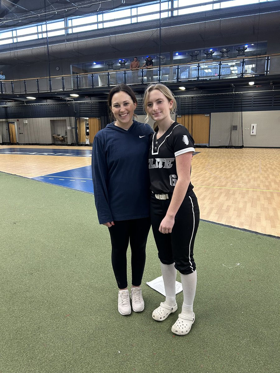 HaydenMThomas07's tweet photo. Another weekend, another camp! Thank you so much @CaseyJefferson @hccHawkssftbl for having this camp! I really enjoyed the recruiting workshop we did and touring the campus! There was a lot that I learned from this camp that will help me throughout the future! https://t.co/HYJIUxi3tt