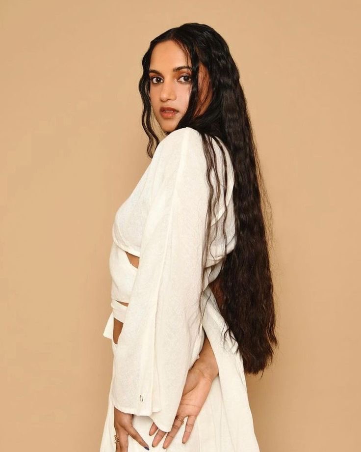 0fCapitolWraith's tweet image. — White to be bold. White to not blend into the night. White to give warning. For if you were going to assassinate a man, he was entitled to see you coming.