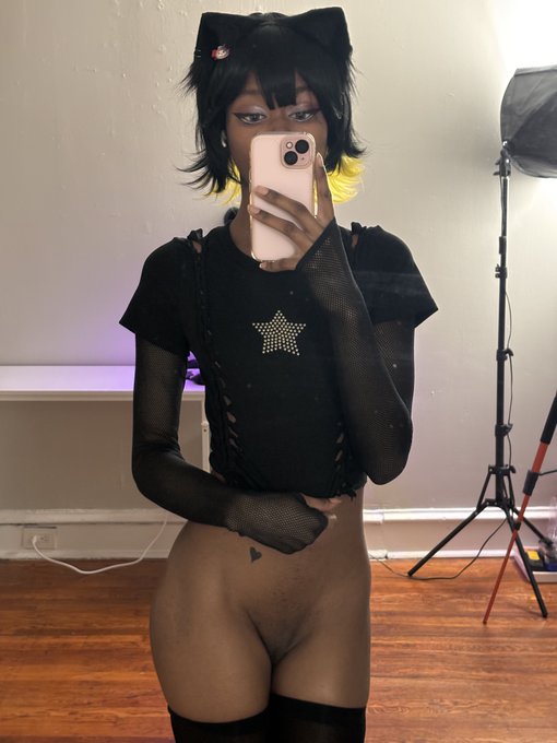 2 pic. nya!!1 *vomits on your dick* oops, teehee! dw the puppyboy will clean up after me~ ?? https://t