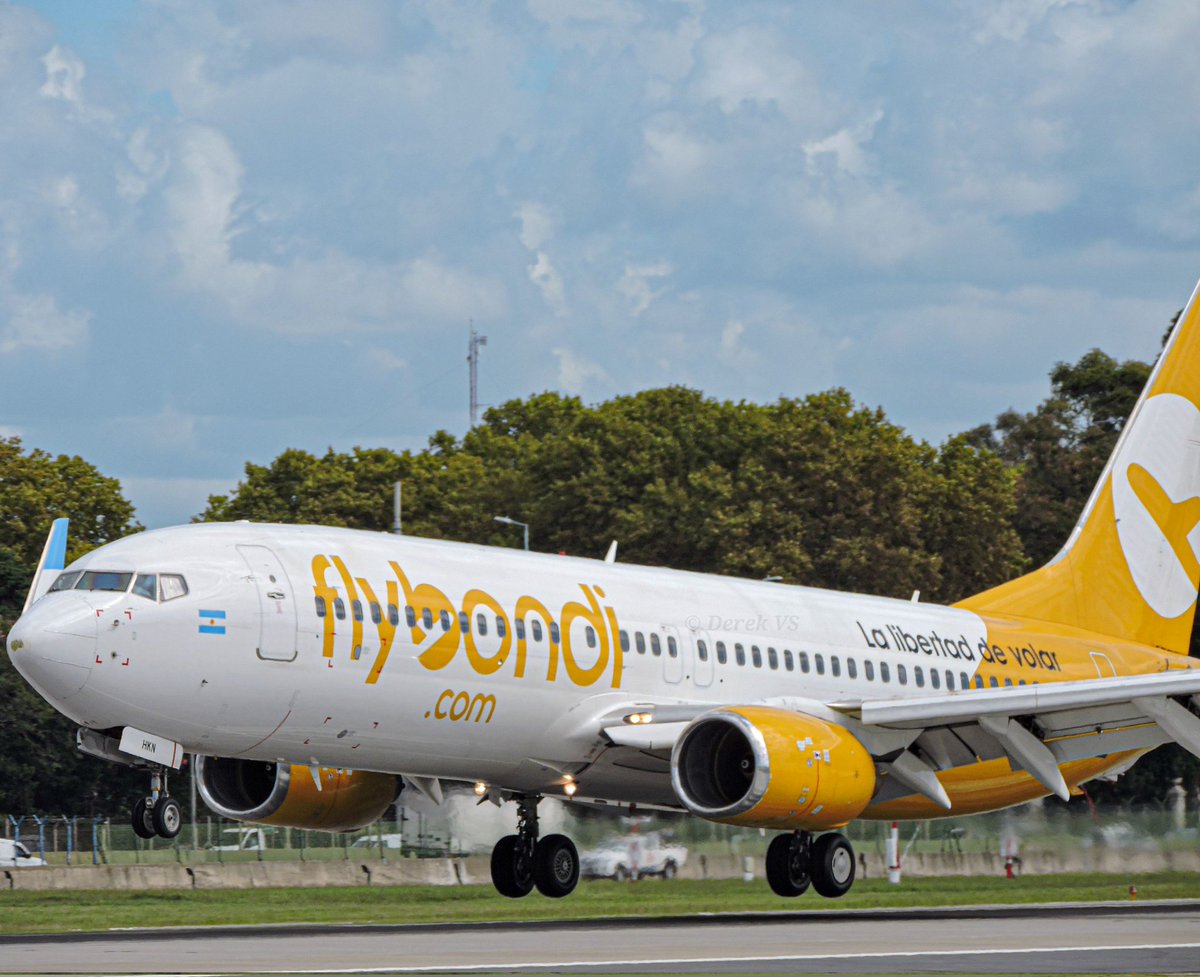 MARCELOFAVAOK's tweet photo. LA CAMPORA, SE OLVIDO..

POR LA TORMENTA.

Fly Bondi no tuvo ningún daño en su flota de aviones, Jet Smark, tampoco

Aerolineas Argentinas sufrió daño en 16 aviones

Quienes se olvidaron de acuñar las ruedas? Y fijar trabas en las escaleras. See, la Campora.

Credito: @eljugenio https://t.co/1sFJg4ESsl