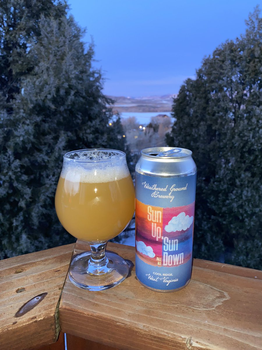 COBeerHunter's tweet image. Nice night with Weathered Ground Brewery’s Sun Up To Sun Down pale ale!
#CraftBeer #beer #WVCraftBeer #paleale