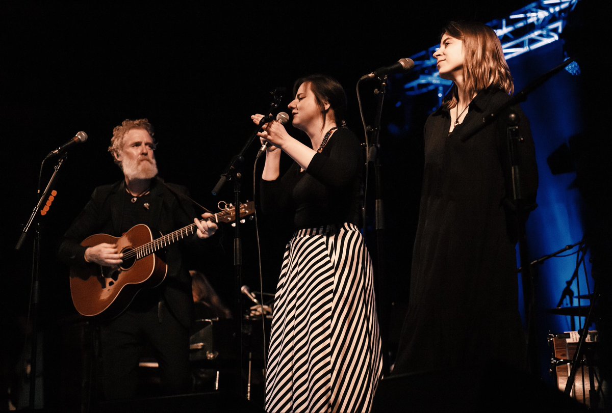 1/3 A terrific night at @StColumbsHall in Derry last night with @Glen_Hansard & band. The audience were on board from the get go and in fine voice - helping out in spectacular form with Falling Slowly and Fairytale of New York #glenhansard #stcolumbshall #derry #ireland #uk