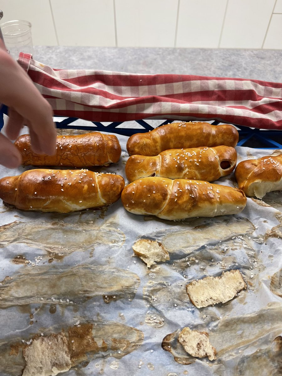 Shout out to <a href="/MilvertonDrives/">Milverton 4 Wheel Drives</a> for sending the boys home fed for the holidays. #PretzelDogs #Chilli