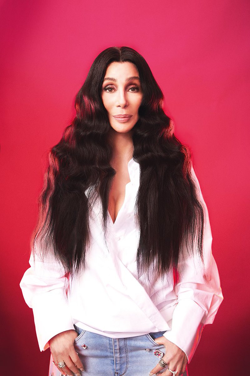 Quite simply, @cher is a show business icon! She is one of the most successful female artists of ALL time. Tonight, we see Cher performing 'DJ Play a Christmas Song' from her new album 'Christmas'. 🎅