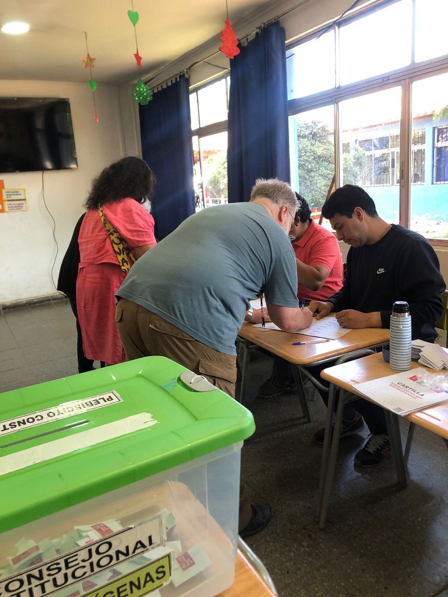 Voting in the constituional referendum