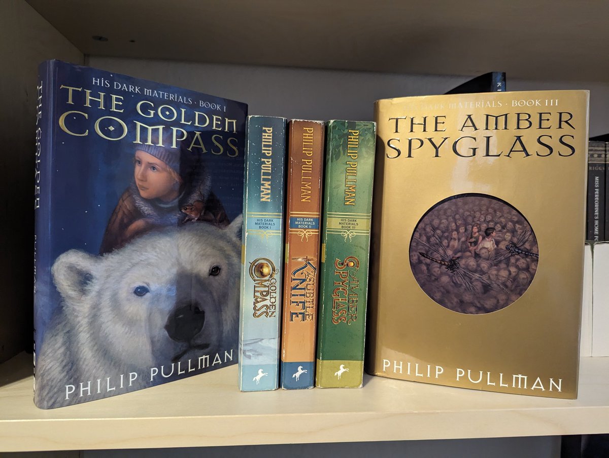 MaxIsPureOrganc's tweet photo. Finished #HisDarkMaterials I am definitely going to read it again in the Future cus of how good the ending was https://t.co/n2ieynWJGm