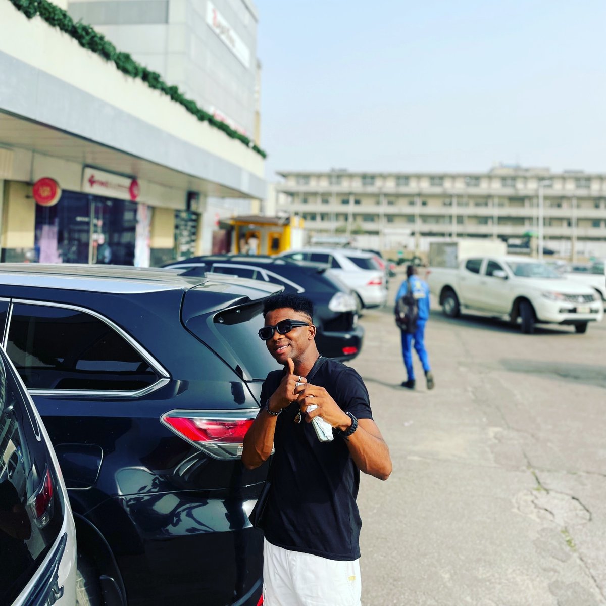 Freshyboyzion's tweet photo. Trust in the Lord and lean not unto your own understanding,allow God to lead ,stop the  struggle.keep Streaming the song LORD JESUS 
👇
https://t.co/lSl0EpWrv0

#Worldwidechild 
#phdinspiritaulity 
#LordJesus https://t.co/ELJXA8d8ej