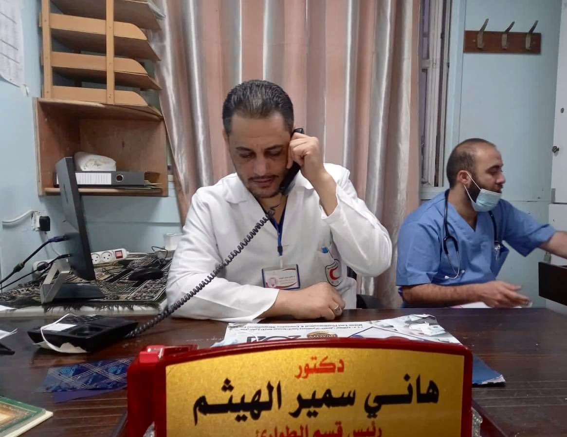 Lord, have mercy. This is too much to handle!

Today, Dr. Hani Al-Haitham, head of the Shifa Hospital's emergency department, was murdered, along with his wife, Dr. Sameera Ghifari, &amp; their 5 children: Shireen, Tia, Sameer, Wafa &amp; Sara.

Dr. Hani was Gaza's best physician!💔 ->