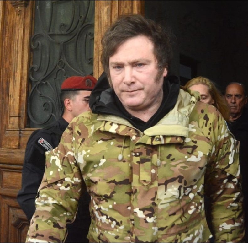 Ultranormalidad's tweet photo. Siento orgullo del Presidente de la Rep. Argentina 🇦🇷, Javier Milei @JMilei. Fotón. Comandante en Jefe. https://t.co/Q3ffJ4gkM3
