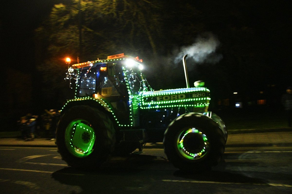 jonesy1007's tweet photo. Young Farmers Club tractor run through Shrewsbury tonight, 50 illuminated tractors, lots of fun passing by the Abbey Church.
@ShropshireStar @shropshirelive
#sfyfc #tractorrun https://t.co/Cm56rgoGYn