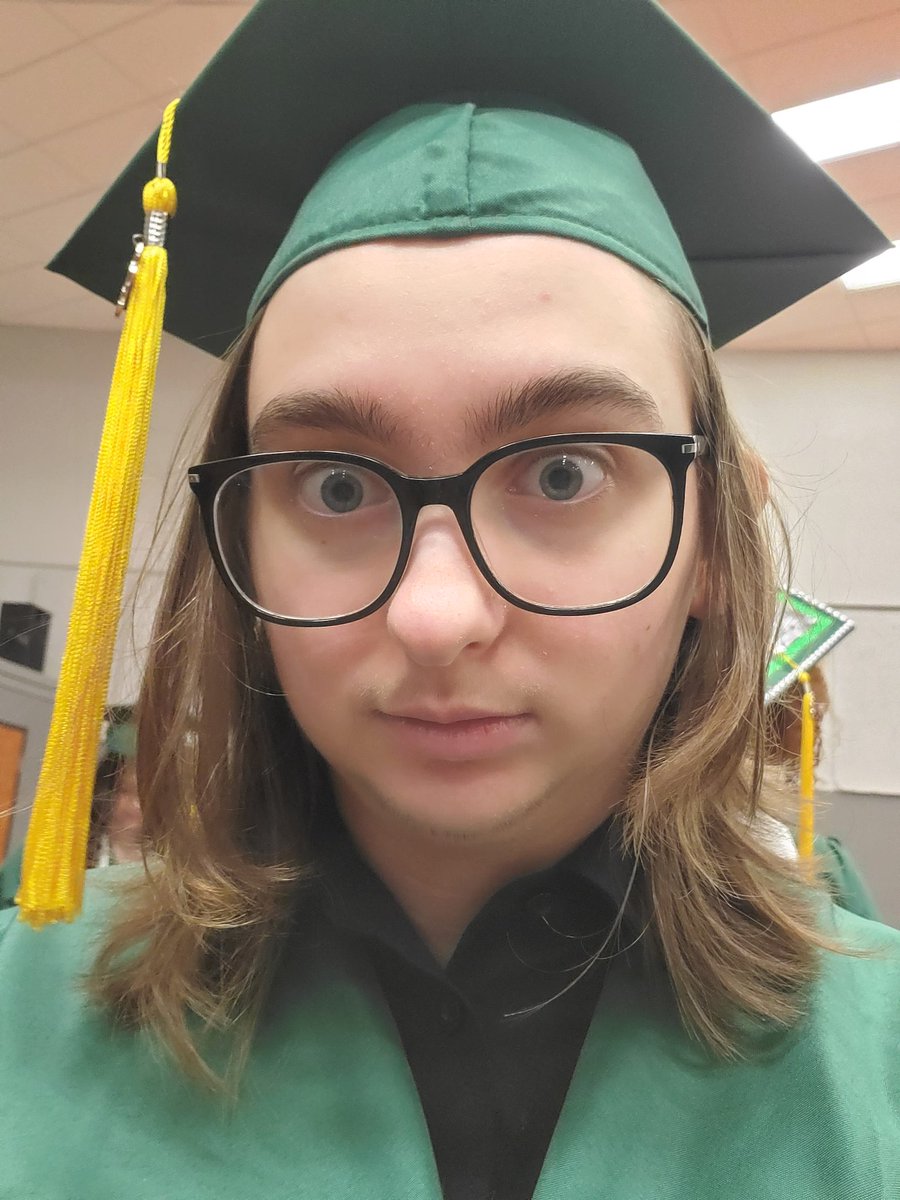 Graduated (forgor to post yesterday)