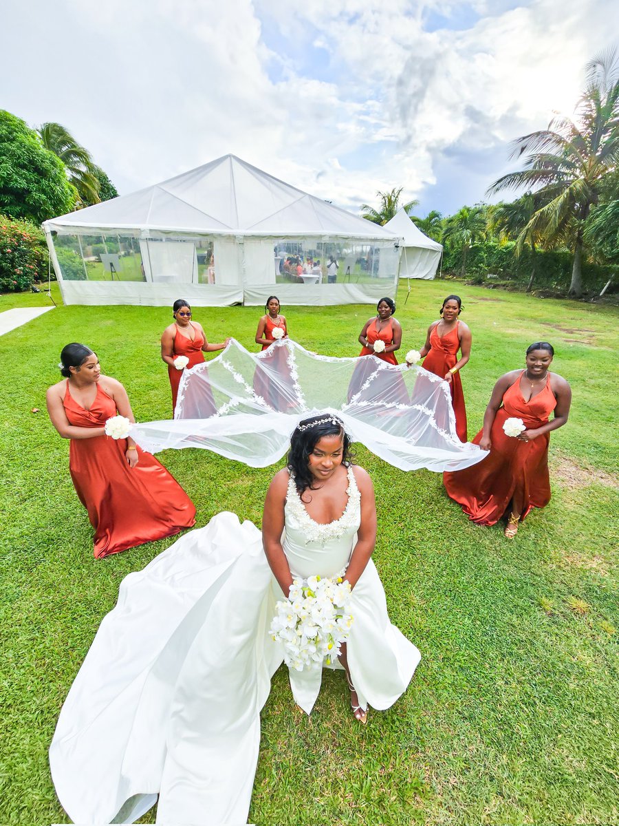 #CaribbeanWeddings 
By #EdsonReece 
edsonreeceweddings@gmail.com 
1784 528 9992 ☎️