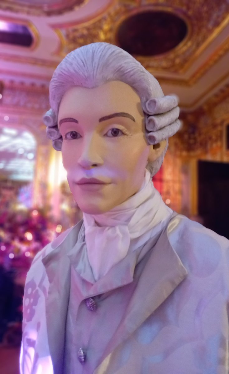 <a href="/WeirdMannequins/">Weird Mannequins</a> I enjoyed meeting this chap at <a href="/PolesdenLaceyNT/">PolesdenLaceyNT</a> last week.