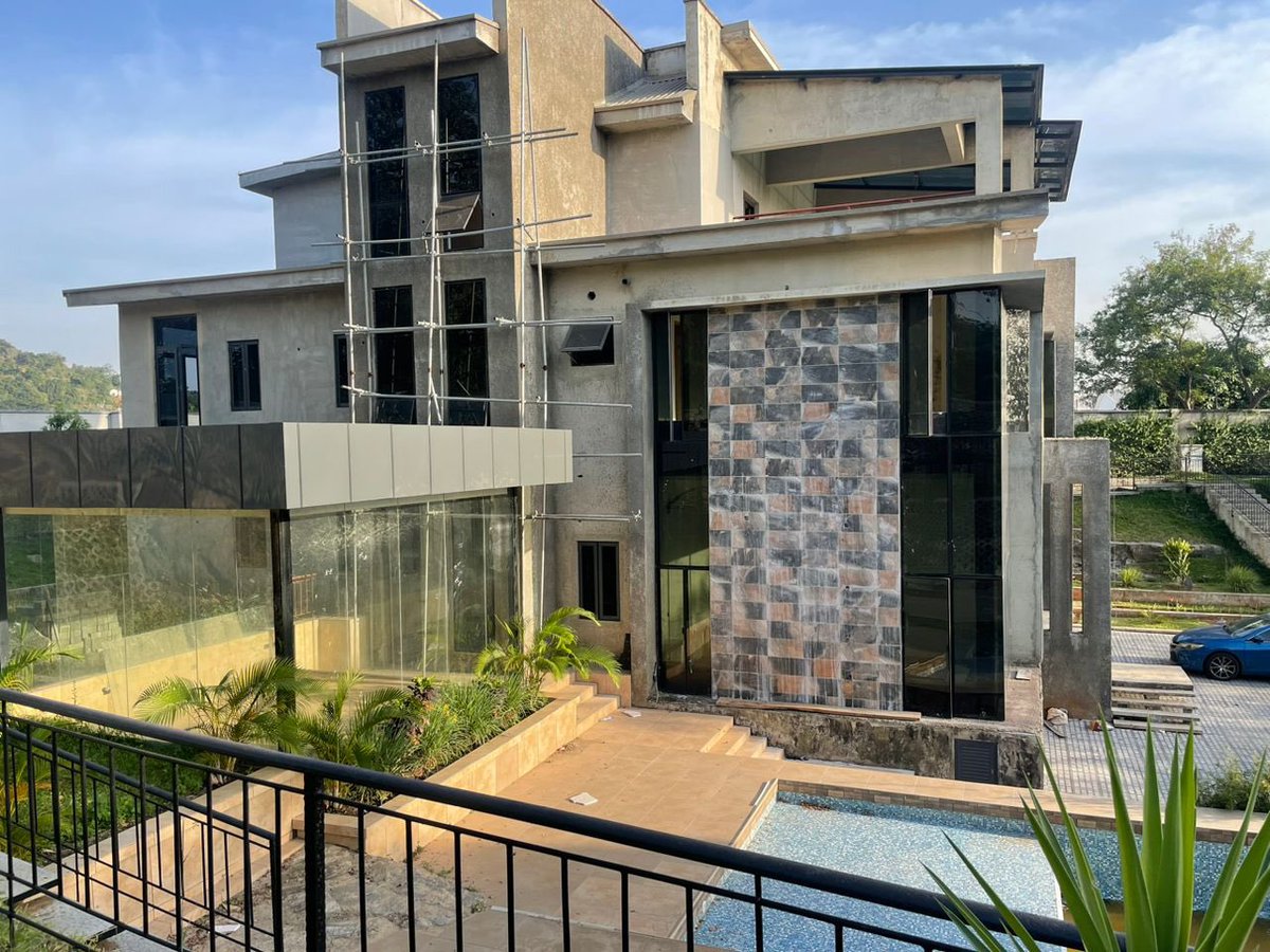 Automall_ng's tweet photo. 4bedroom + Penthouse on the last floor available 
Location:
Aso Villa residential area of Abuja 
price: 5.5bn 
Land Title:C OF O
#Thesenatepresident #apostlejoshua #elrufai #Tomorrowismonday  @__yellows @Mvnaaa___ @HMujeili @Waspapping_ @the_scholar1  @el_uthmaan Retweet 🙏🙏 https://t.co/kgUR88fYMd