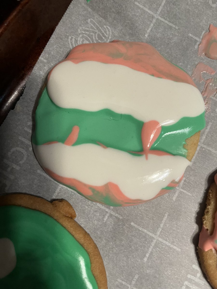 Echoglitch2's tweet photo. Made Santa @docm77 into a sugar cookie D https://t.co/WuZcH9Ll1Q