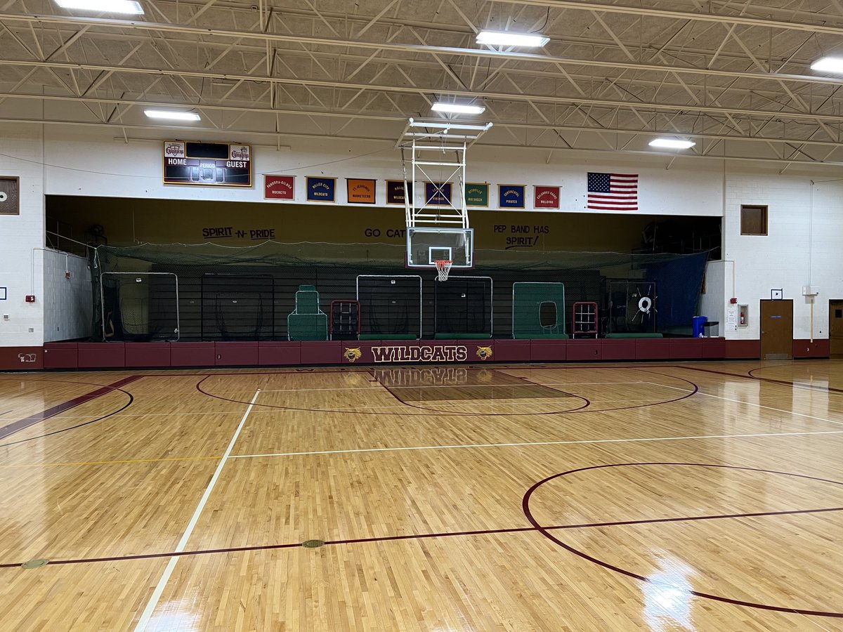 KalidaBaseball's tweet image. Indoor batting cage is up and ready for another season! #OffSeasonWork