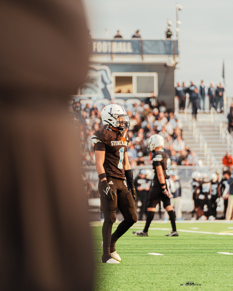 Blessed to be named 1st Team All State DB. Thank you to my coaches and teammates.🖤 <a href="/T_Money4699/">Mickey Thompson</a> <a href="/StoneBridgeFB/">SB Bulldog Football</a>