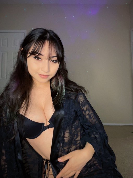 I feel sexy without panties 🔥 https://t.co/19BSTjucfK