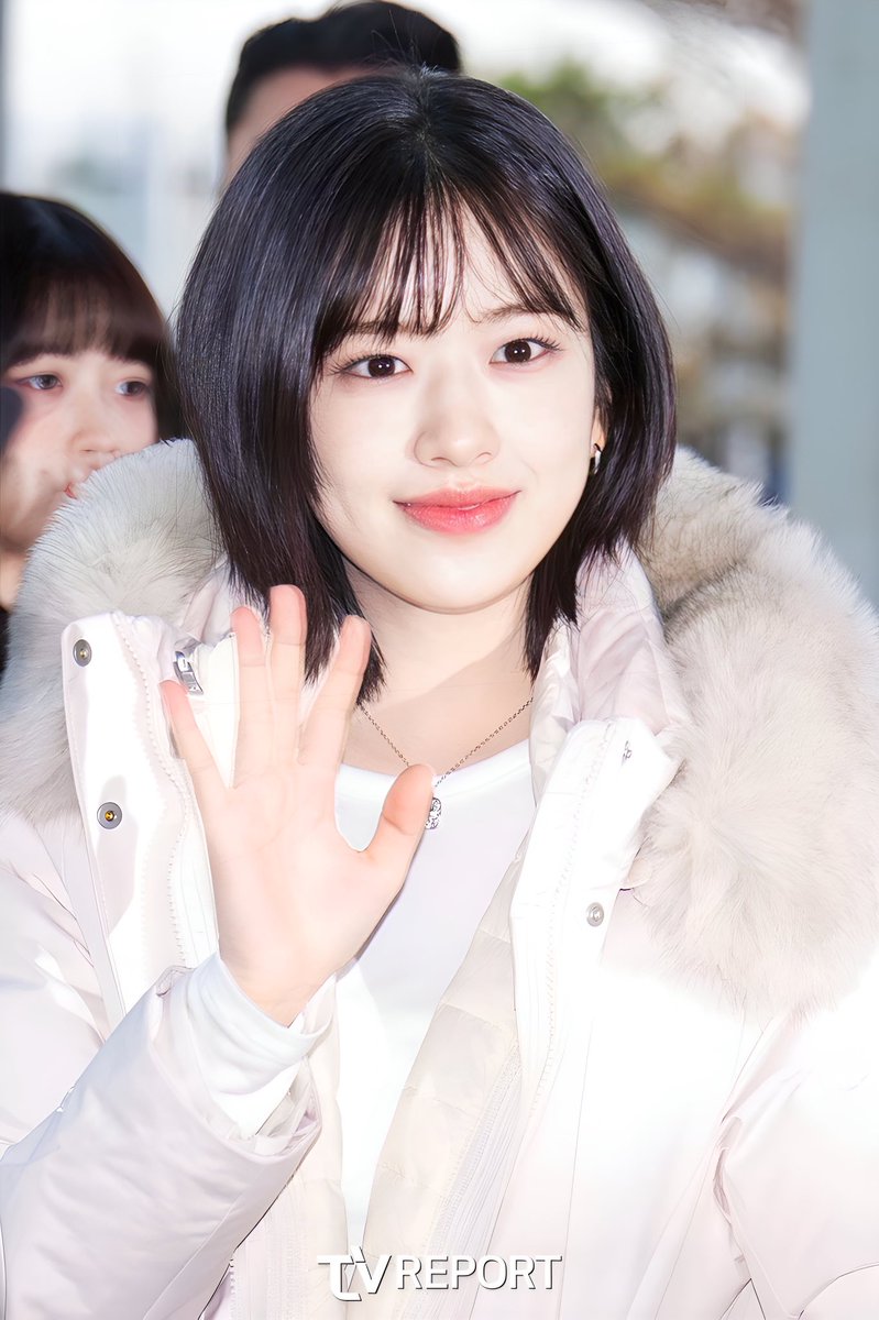 ayjpix's tweet image. overflowing first love aura 😳