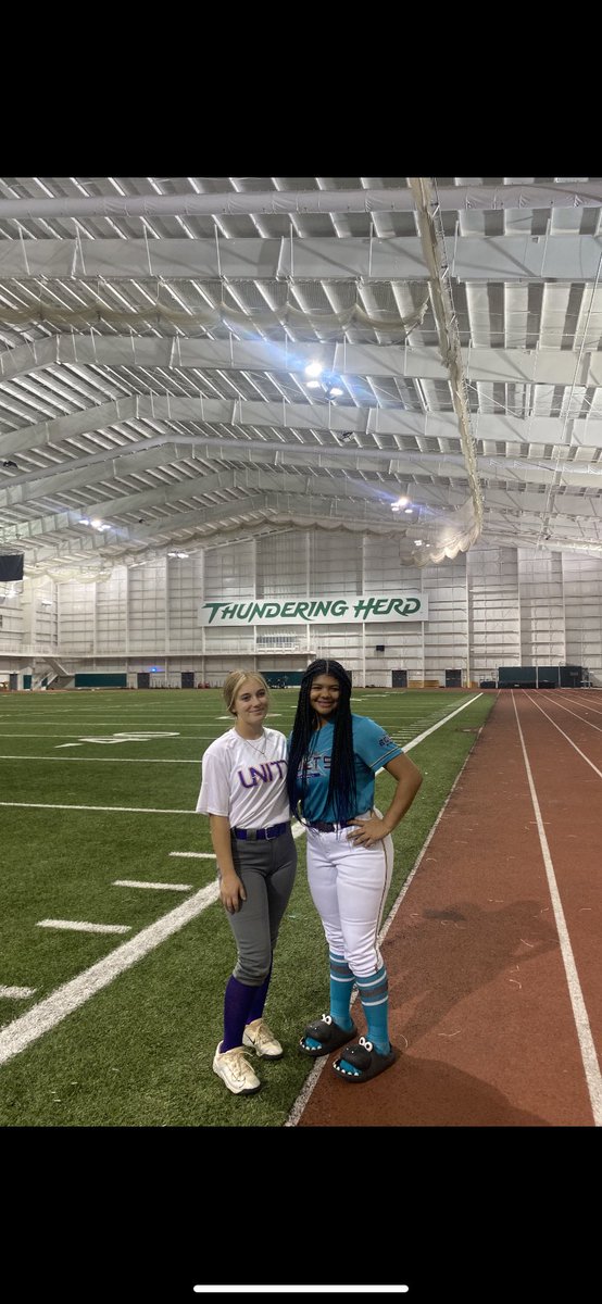 Thank you @HerdSB for having me at your OGX camp! Big thanks to @MadisonMcCalli1 for catching me!! @rykerzc @allisonnrager @OhioTbolts2027 @ExtraInningSB @LegacyLegendsS1