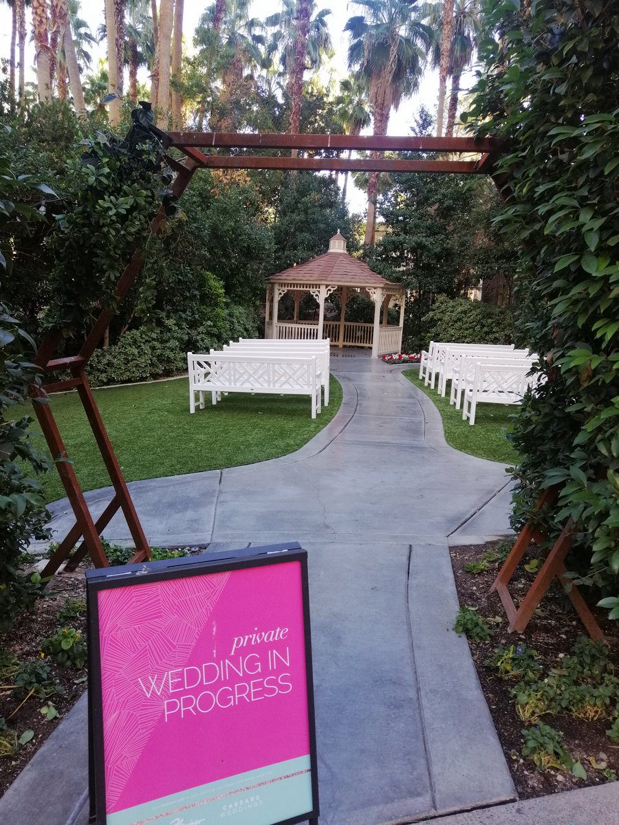 Wedding in progress, enter at your own risk. #LasVegas #chapel #flamingo #wedding