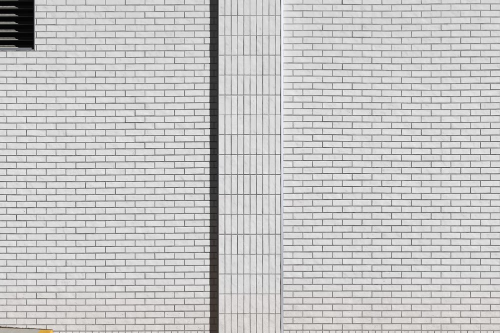 r4v3n_art's tweet photo. We like the art. @grails full set acquired. “Wall” is a special piece and one that I still can’t believe is not a photograph :) 👏 @tylerxhobbs love you bro https://t.co/2wQQsipQcd