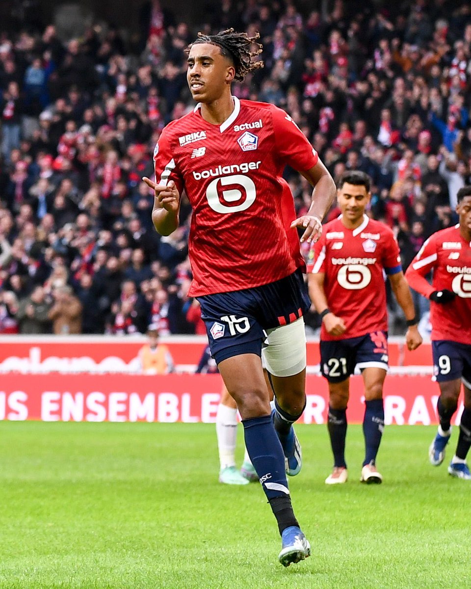 Antonio Silva 
Leny Yoro
Gonçalo inacio 

¿A quién fichariais vosotros?