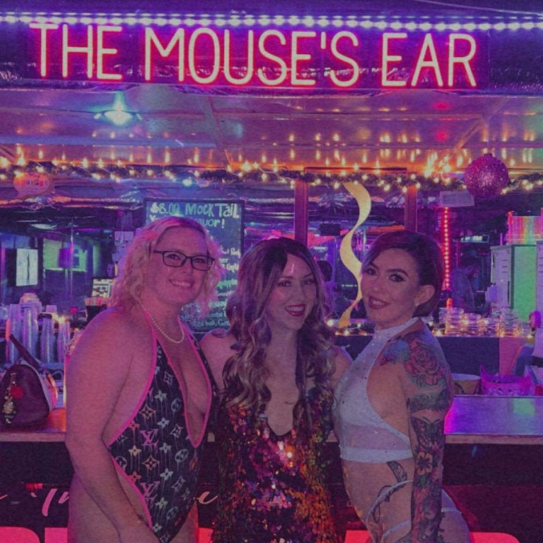 The weekend ain't over yet! Come party with AMELIA, VIOLET, MERCEDEZ, PIPER, SERENITY, WILLOW, ASE, DESIREE, NATASHA, HAZE & more! It's Locals Appreciation Night! . . . #rollcall #mousesear #knoxville #sunday #thingstodo #localsnight #knoxvillelocals