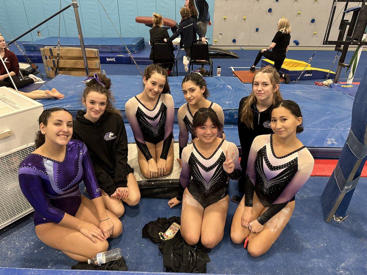 Great job Mt. Hope Huskies gymnastics team! Congratulations Maddie on your third place finish on floor! Injury Fund 2023 in the books. Thank you Middletown for hosting an amazing meet! 💜 @bwrsd @BWHuskies @mthopehs