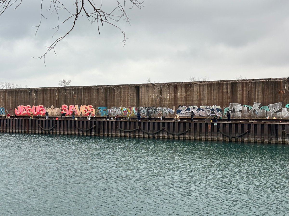 Fishing the 86th street slip on the old US Steel South Side Works.. hidden gem