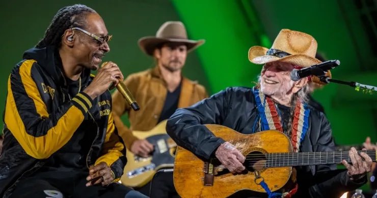 Bunt515's tweet image. Happy 90th to Willie.  Snoop crooning with him was a great gift to all of us.