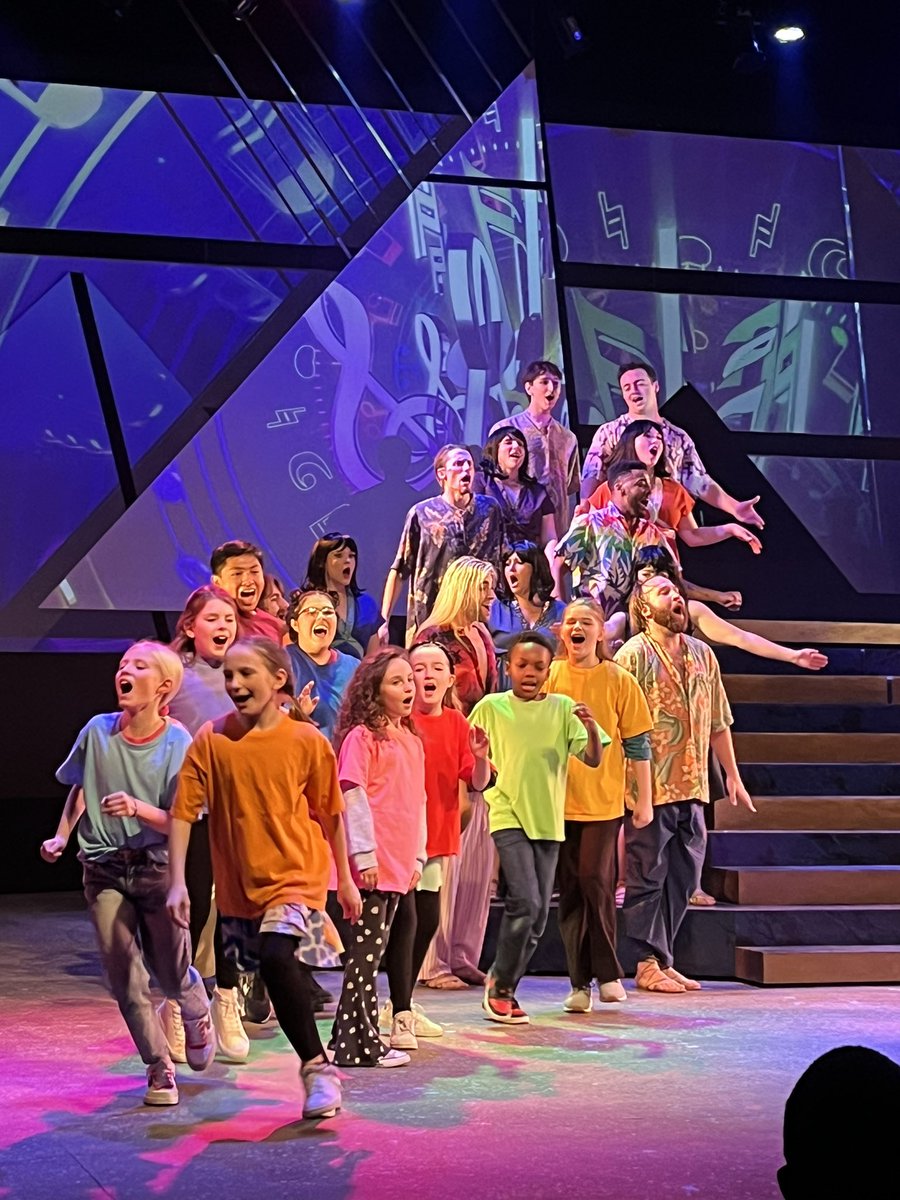 Miss Chambers tweet media