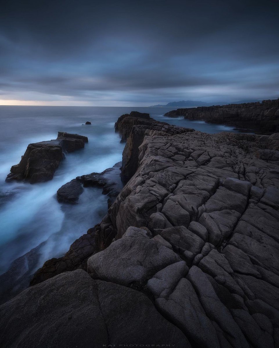 Face ᱸlike a ‍peach ⬝blossom, ⬝heart as ⬝deep ⳿as ᱸthe ​sea