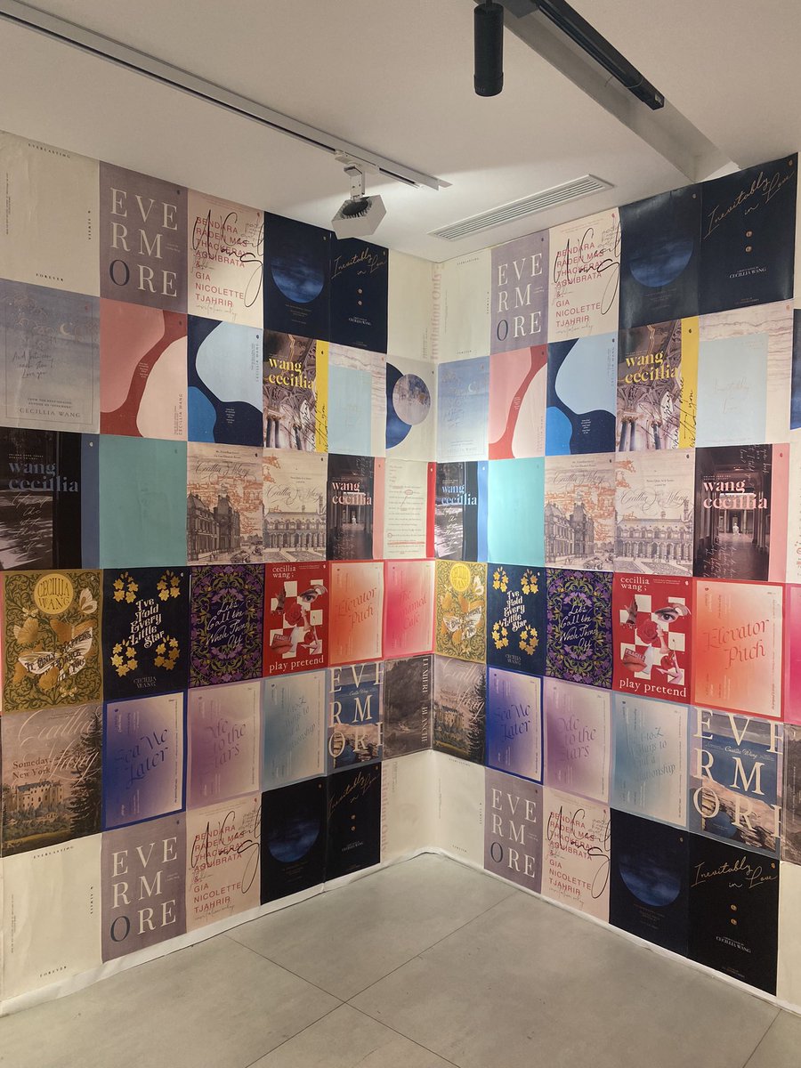 valeriiebiancaa's tweet image. Thank you for the chance to meet you in person @cecilliawanggg 🤍🤍🤍
#MnGCecilliaWang #Celebrating20thBook #FavoriteWriter