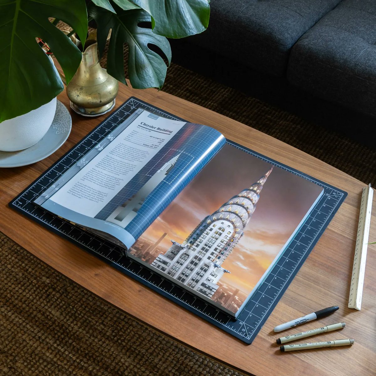 The Highrises Art and History Book. Now available!
-100 skyscrapers from 49 cities
-2 years of work
-Large format 10"x15"
hythacg.com/highrises-stor…