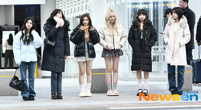 GBmoH0CboAAqnCW?format=jpg